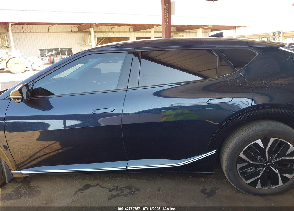 2023 KIA EV6 VIN: KNDC34LA8P5608975