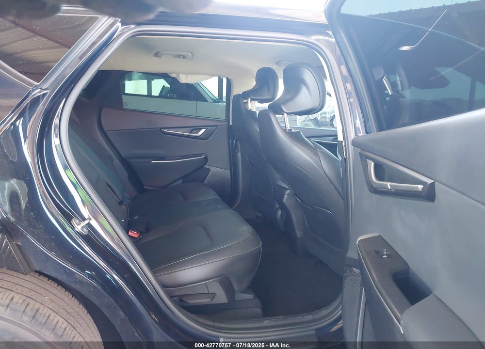 2023 KIA EV6 VIN: KNDC34LA8P5608975
