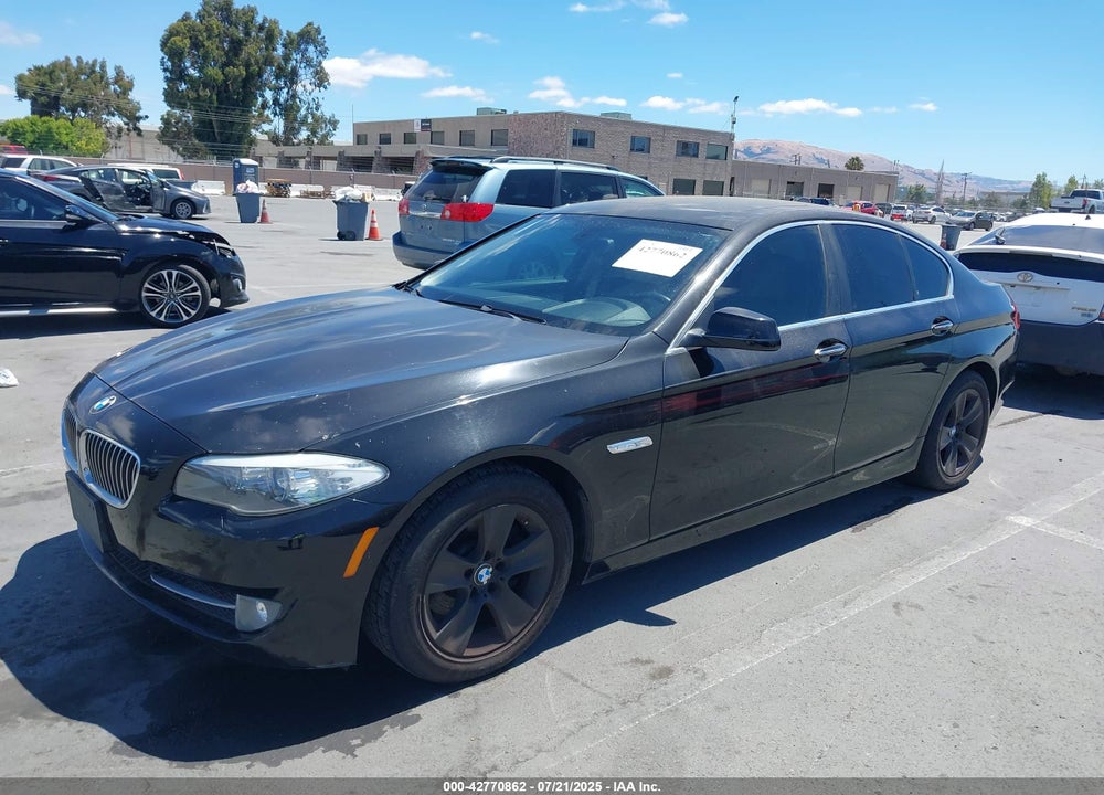 2013 BMW 5 SERIES VIN: WBAXG5C55DD233768