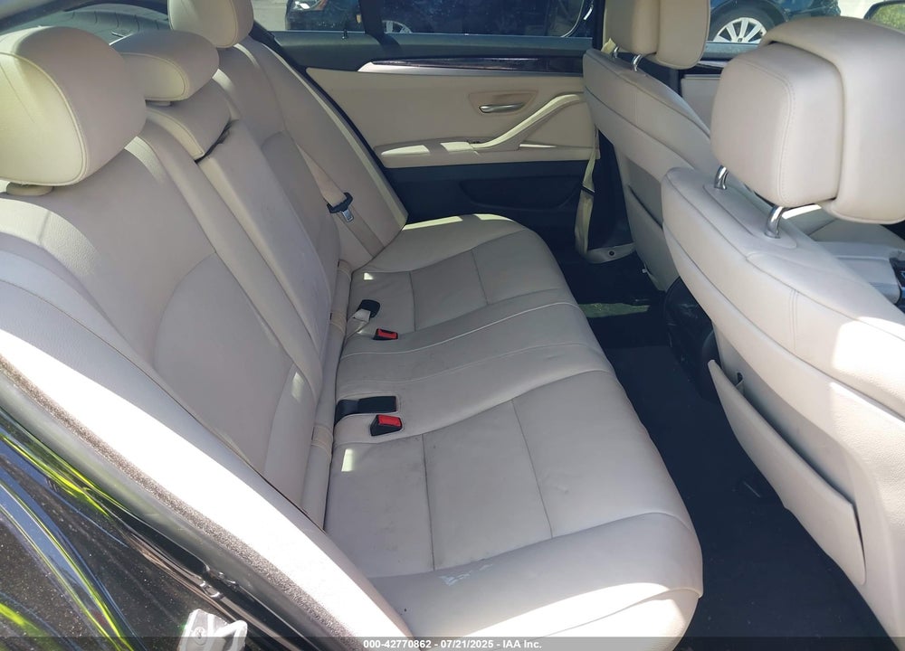 2013 BMW 5 SERIES VIN: WBAXG5C55DD233768