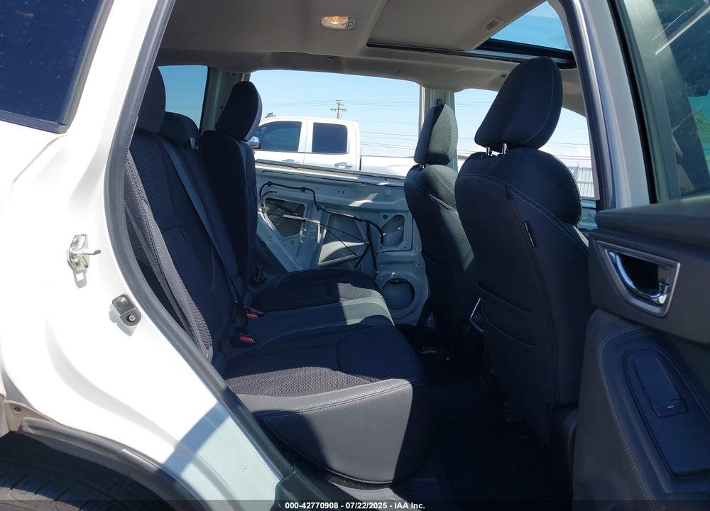 2021 SUBARU FORESTER VIN: JF2SKAJC8MH417781