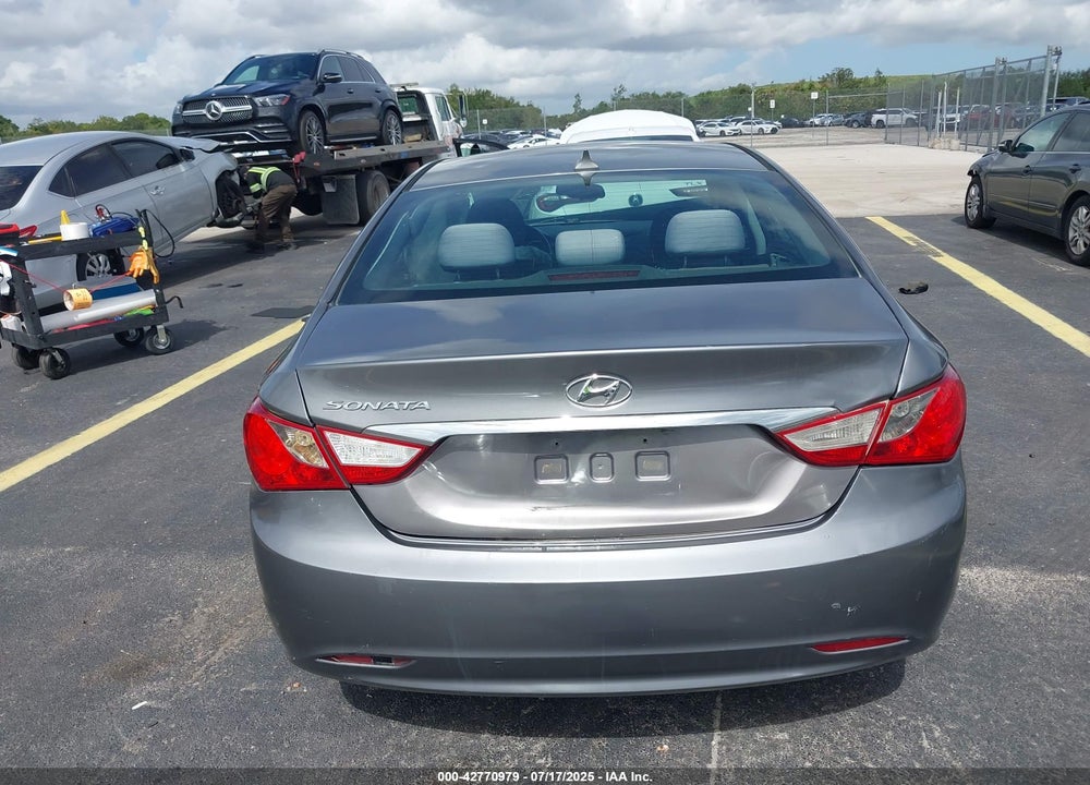 2013 HYUNDAI SONATA VIN: 5NPEB4AC1DH543222