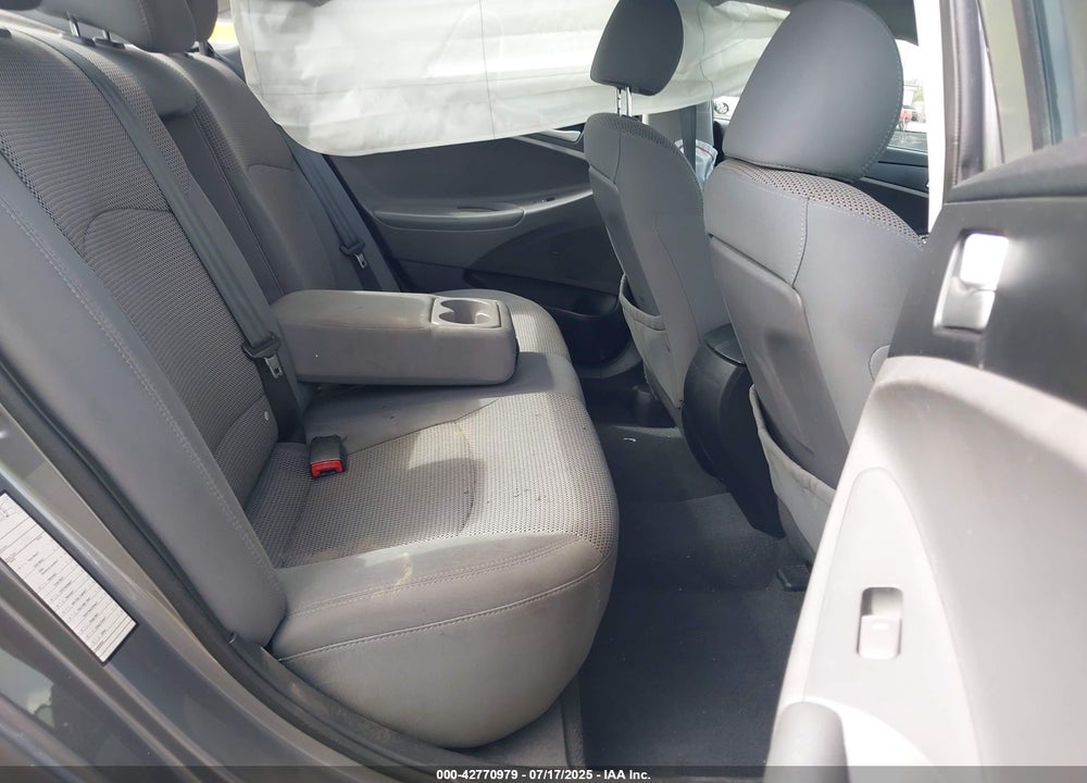 2013 HYUNDAI SONATA VIN: 5NPEB4AC1DH543222