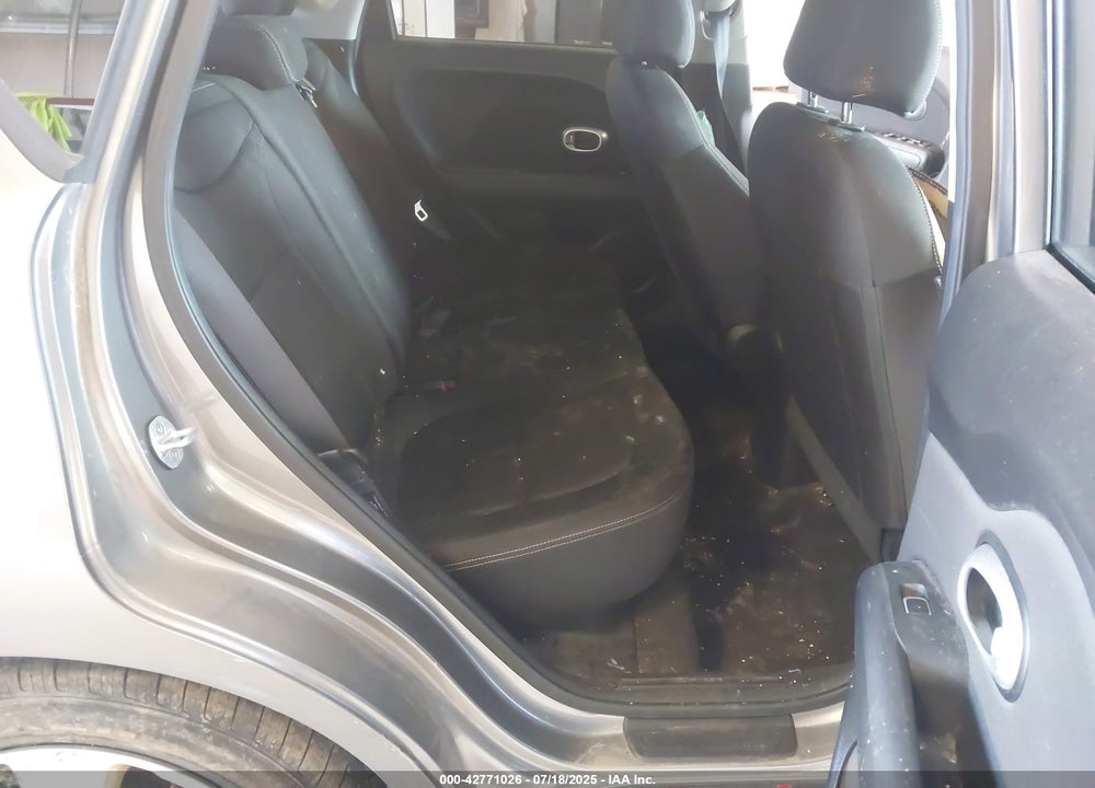 2017 KIA SOUL VIN: KNDJN2A2XH7499555