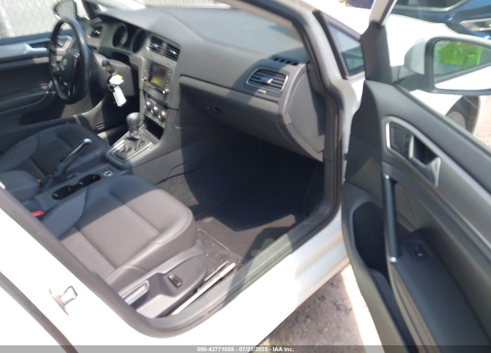 2015 VOLKSWAGEN GOLF VIN: 3VW217AU3FM024134