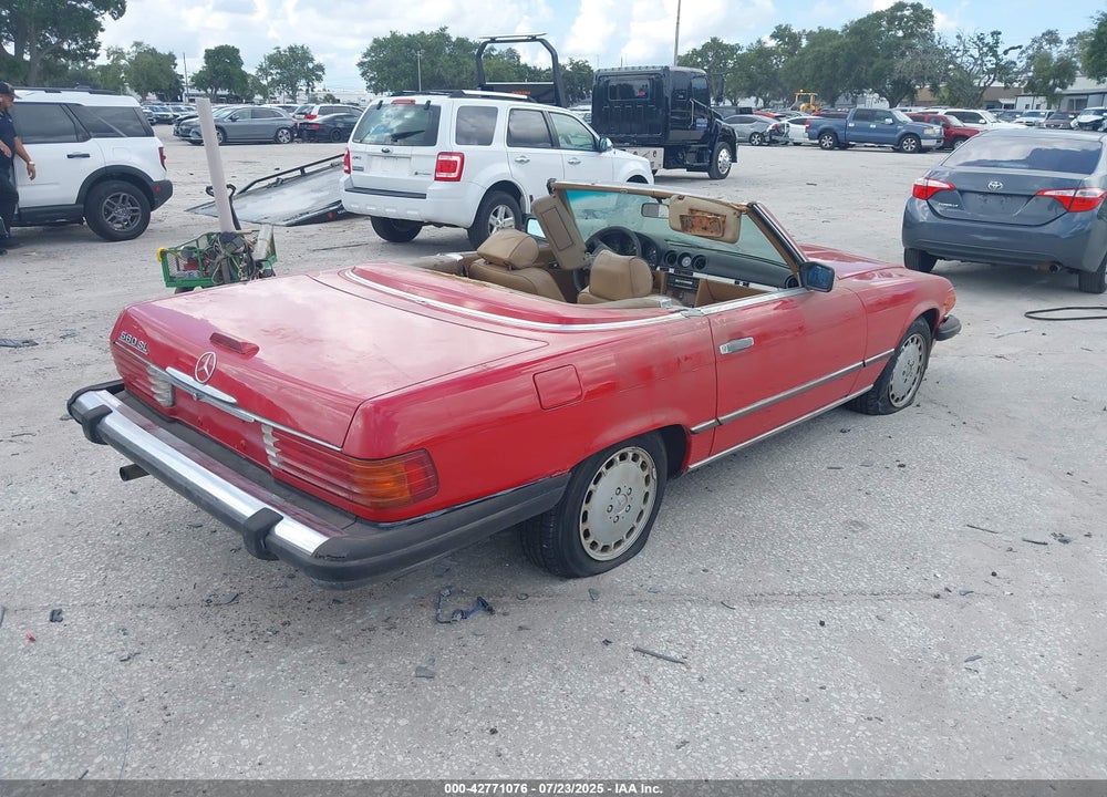 1988 MERCEDES-BENZ 560 VIN: WDBBA4805JA090521