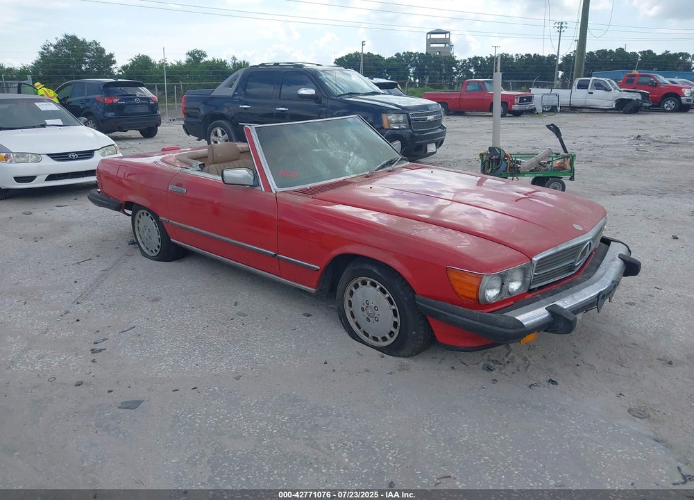 1988 MERCEDES-BENZ 560 VIN: WDBBA4805JA090521