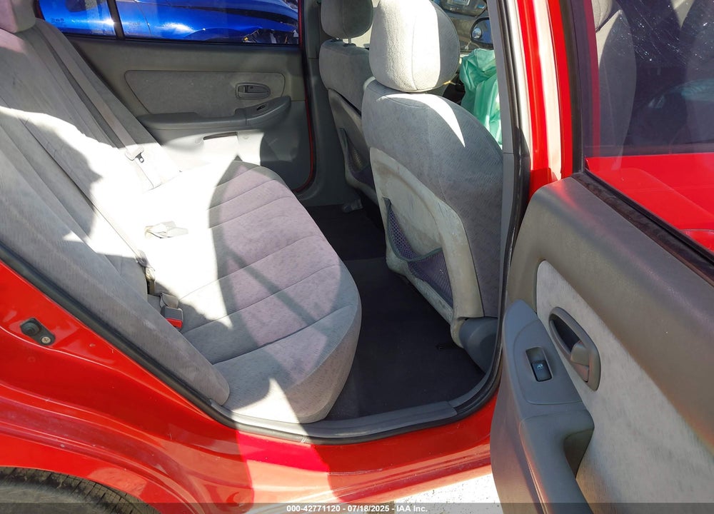2004 HYUNDAI ELANTRA GLS/GT VIN: KMHDN46D24U888393