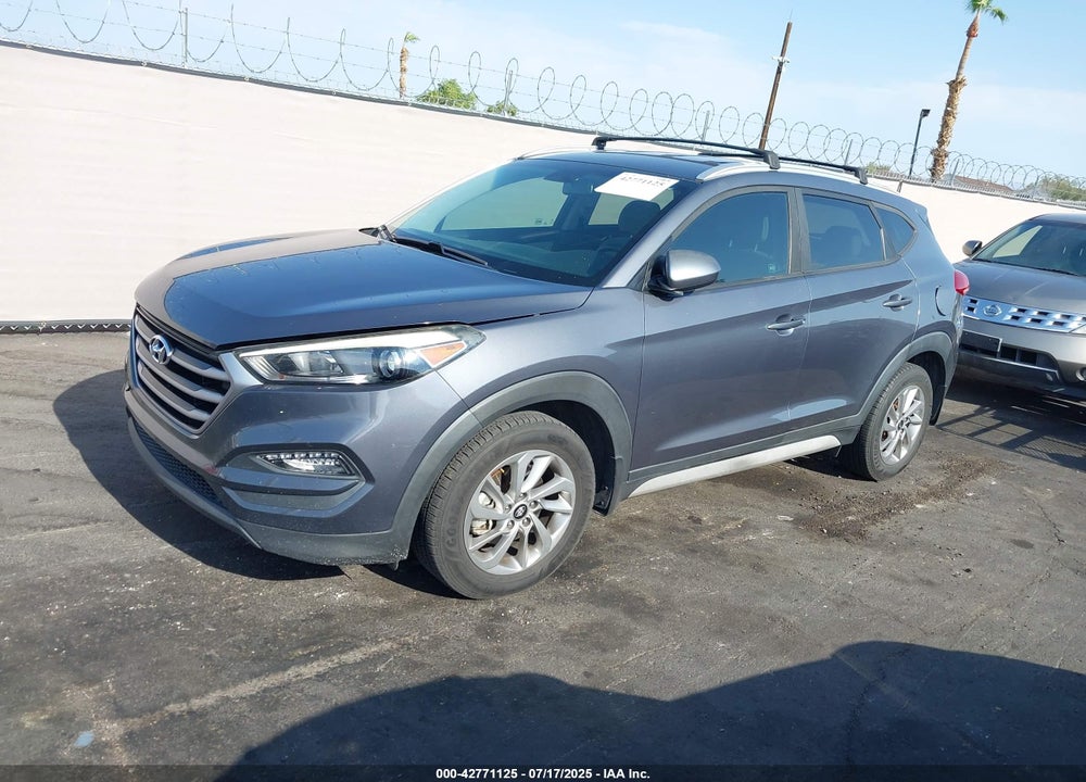 2017 HYUNDAI TUCSON VIN: KM8J33A43HU562506