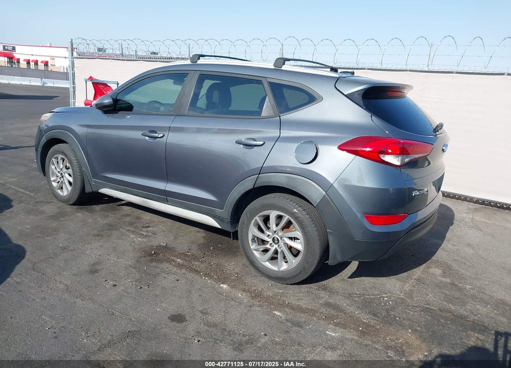 2017 HYUNDAI TUCSON VIN: KM8J33A43HU562506