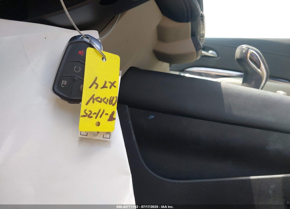 2019 CADILLAC XT4 VIN: 1GYAZAR49KF210452