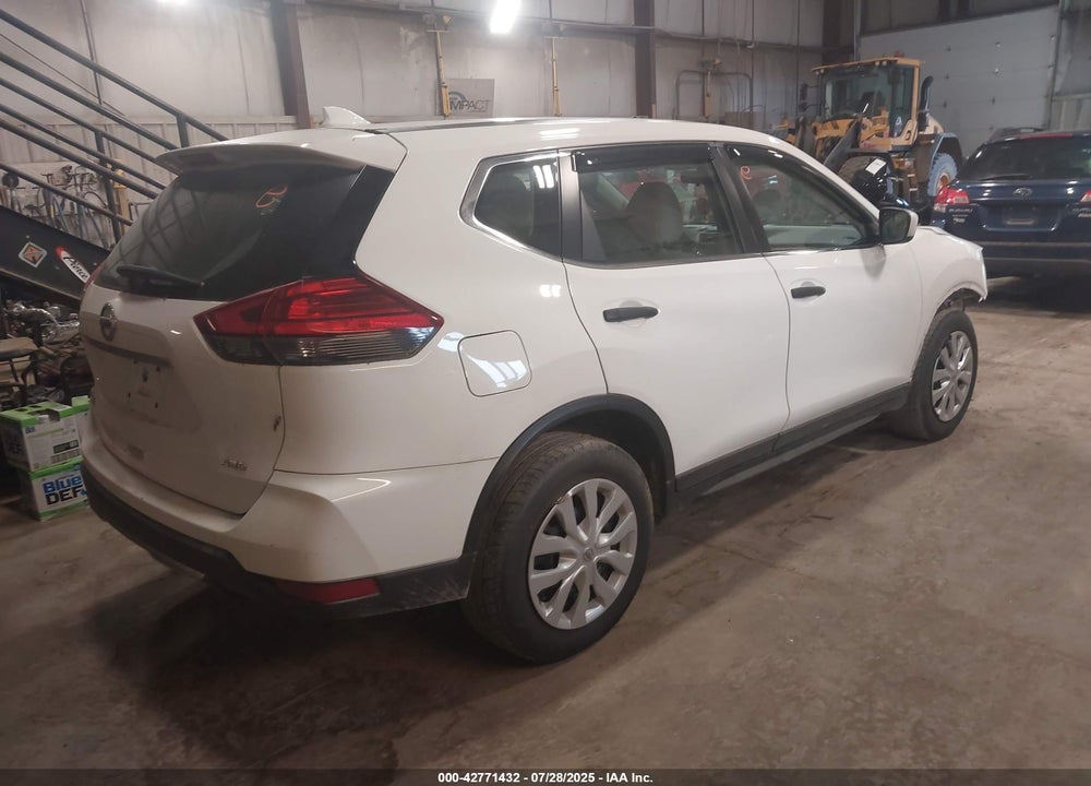 2017 NISSAN ROGUE VIN: 5N1AT2MV2HC799475