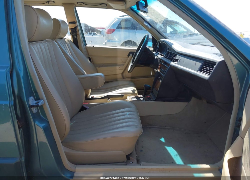 1989 MERCEDES-BENZ 190 E 2.6 VIN: WDBDA29D3KF573439
