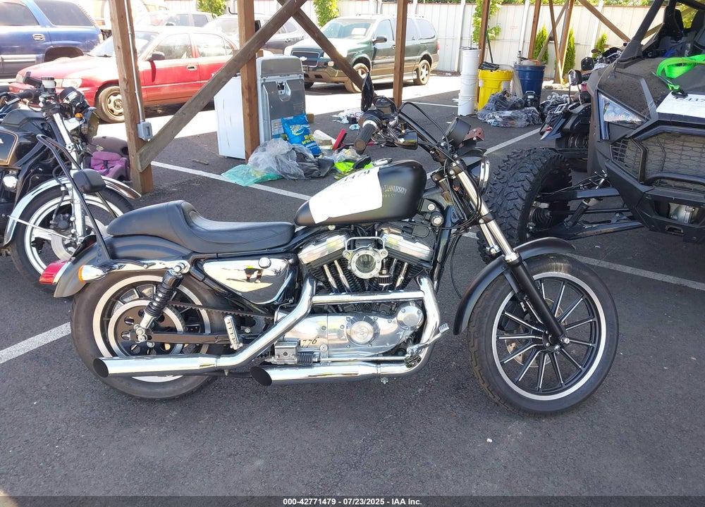 2001 HARLEY-DAVIDSON XL883 VIN: 1HD4CAM311K111938