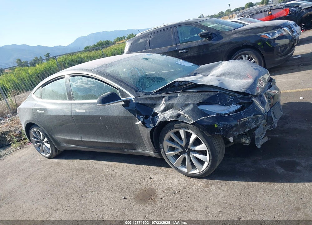 2018 TESLA MODEL 3 VIN: 5YJ3E1EAXJF176451