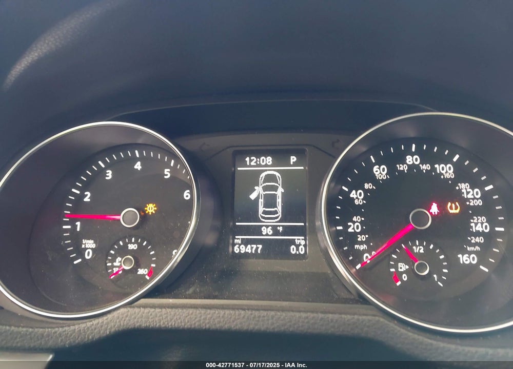 2017 VOLKSWAGEN PASSAT VIN: 1VWAT7A38HC078417