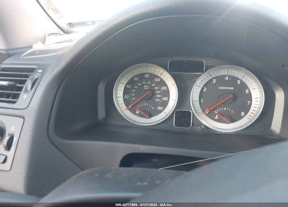 2012 VOLVO C70 VIN: YV1672MC7CJ127780
