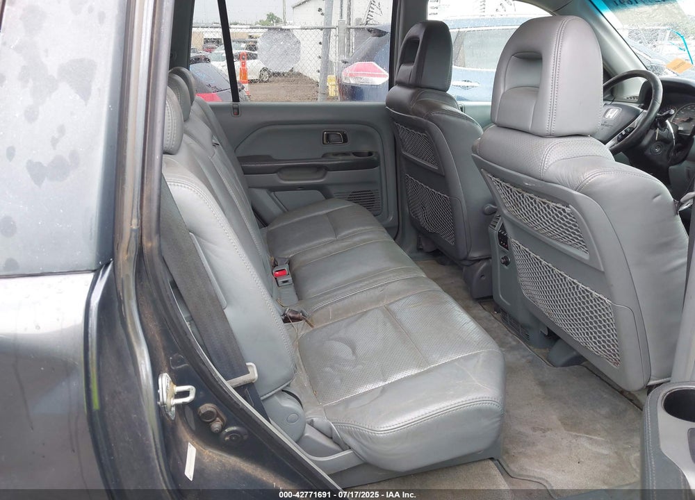 2004 HONDA PILOT EX-L VIN: 2HKYF186X4H524216