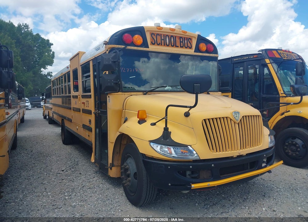 2010 IC CORPORATION 3000 CE VIN: 4DRBUAAL5AB175860