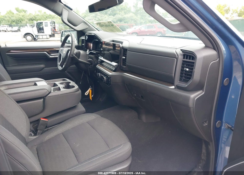 2024 CHEVROLET SILVERADO 1500 VIN: 1GCPDKEKXRZ372608