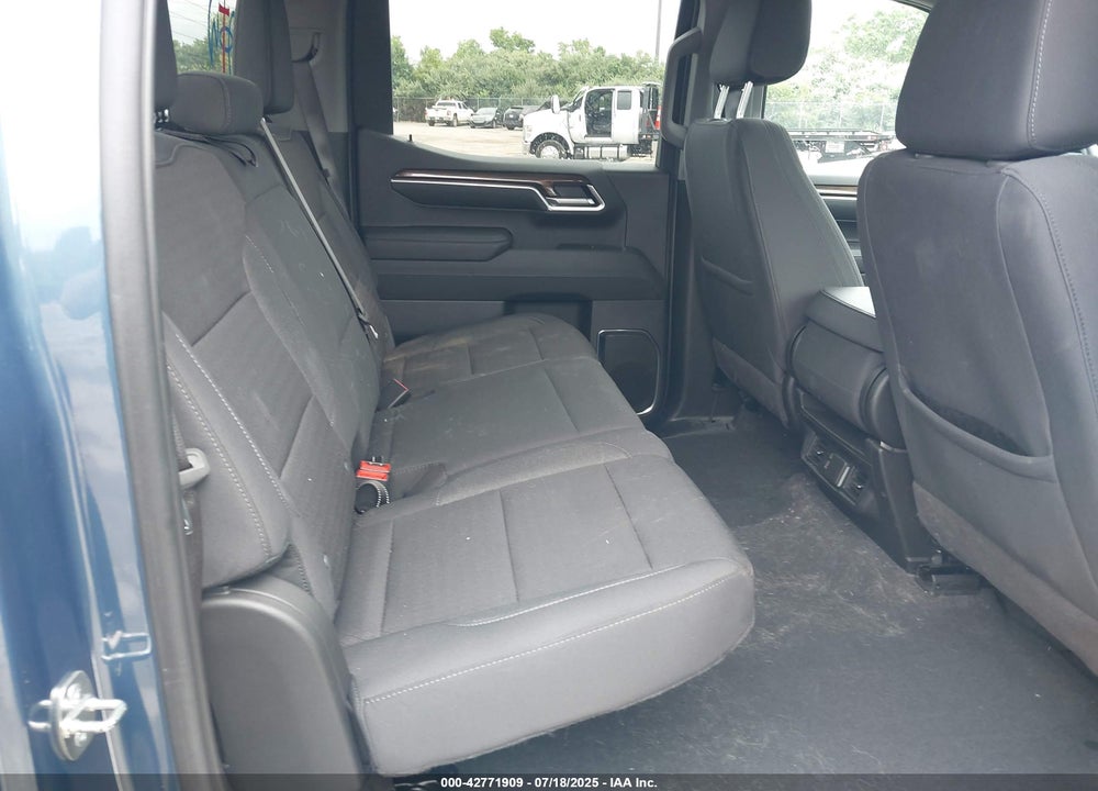 2024 CHEVROLET SILVERADO 1500 VIN: 1GCPDKEKXRZ372608