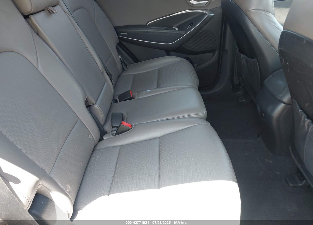2015 HYUNDAI SANTA FE VIN: 5XYZU3LB8FG236358
