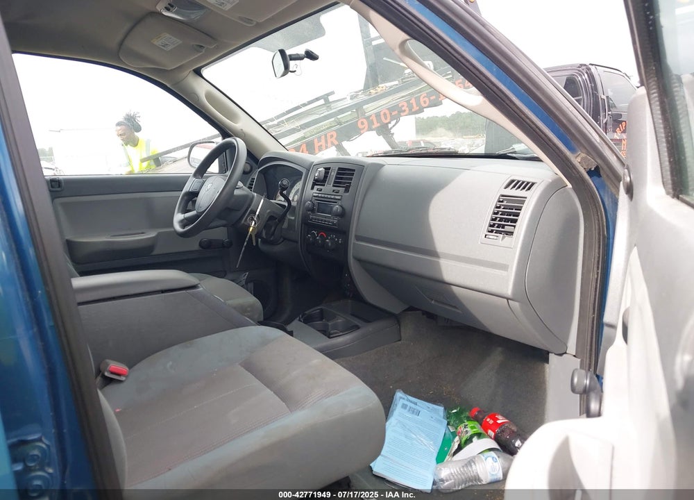 2005 DODGE DAKOTA ST VIN: 1D7HW28N05S128043