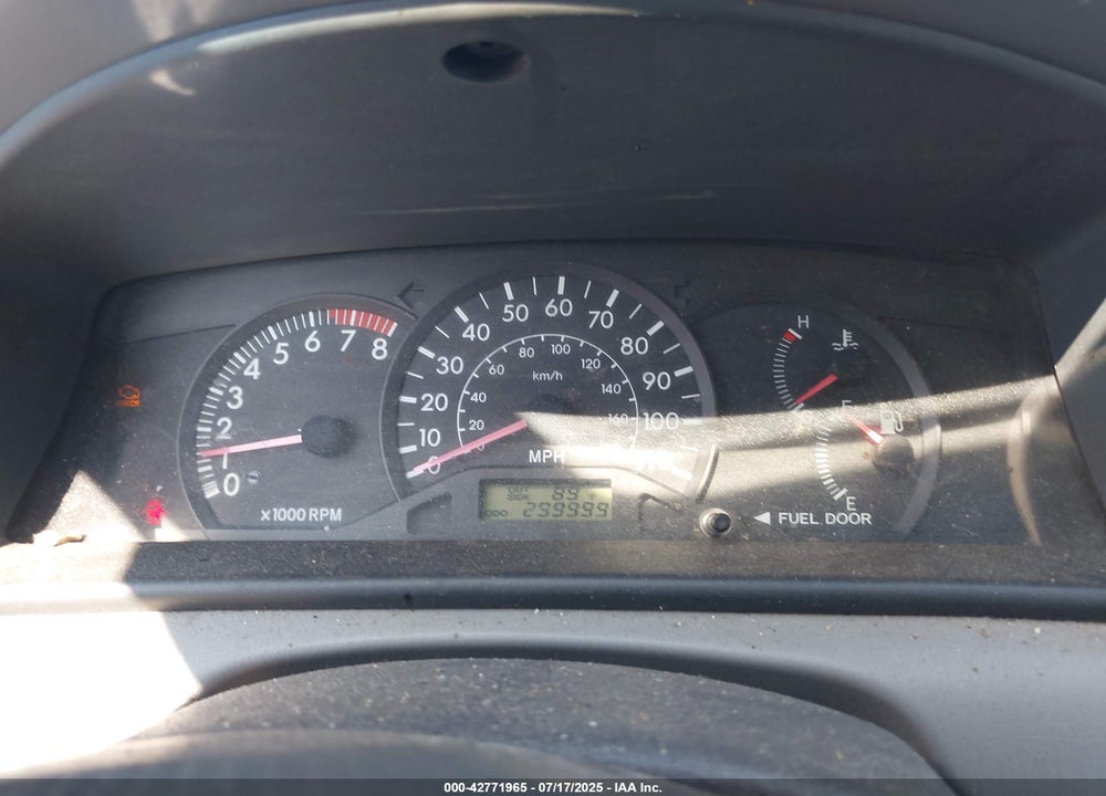 2003 TOYOTA COROLLA CE VIN: 2T1BR32E13C020289