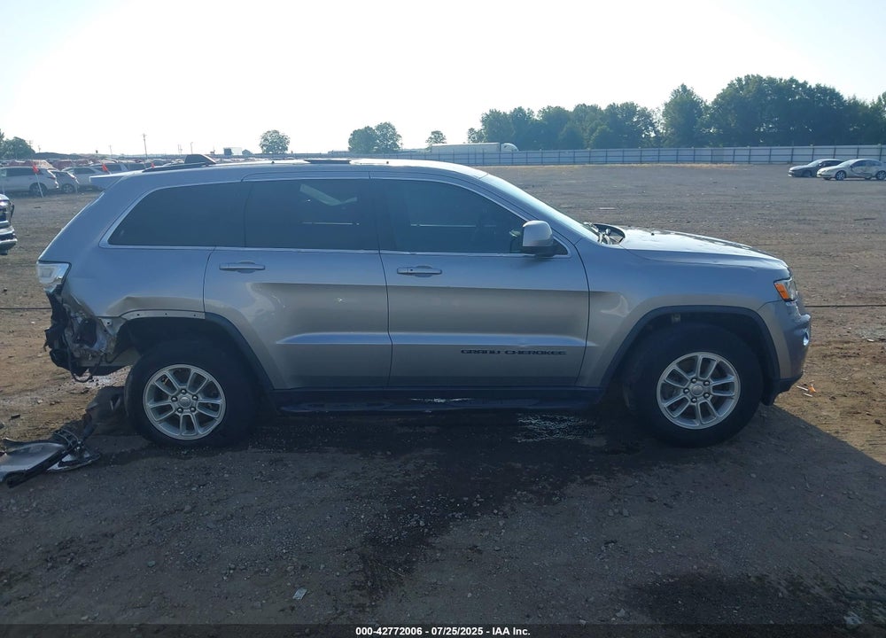 2018 JEEP GRAND CHEROKEE LAREDO 4X2 VIN: 1C4RJEAG2JC111808