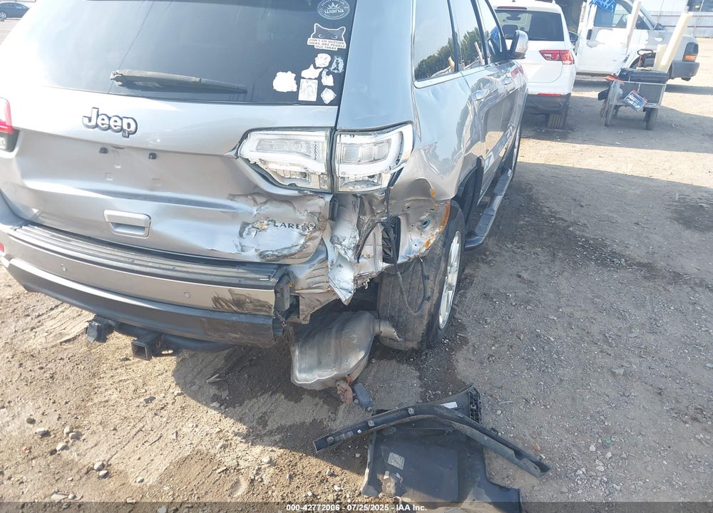 2018 JEEP GRAND CHEROKEE LAREDO 4X2 VIN: 1C4RJEAG2JC111808