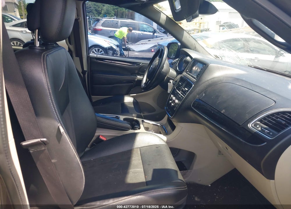2020 DODGE GRAND CARAVAN SXT VIN: 2C4RDGCG8LR207128
