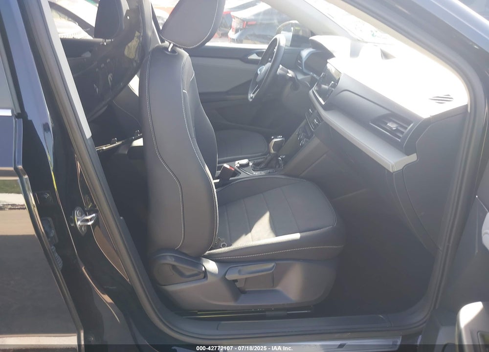 2024 VOLKSWAGEN TAOS VIN: 3VVUX7B24RM118374