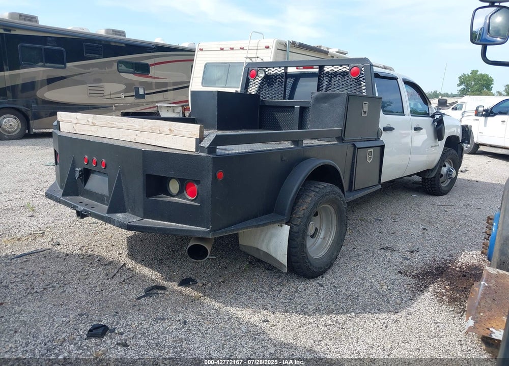 2008 CHEVROLET SILVERADO 3500HD WORK TRUCK VIN: 1GBJK33698F201814