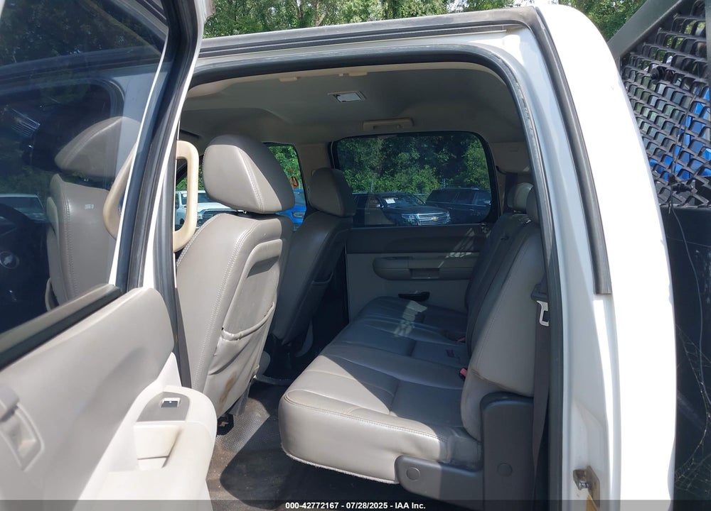 2008 CHEVROLET SILVERADO 3500HD WORK TRUCK VIN: 1GBJK33698F201814