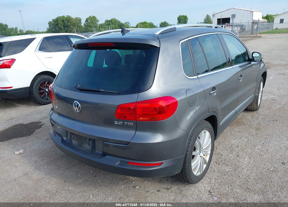 2012 VOLKSWAGEN TIGUAN VIN: WVGAV7AX1CW004596