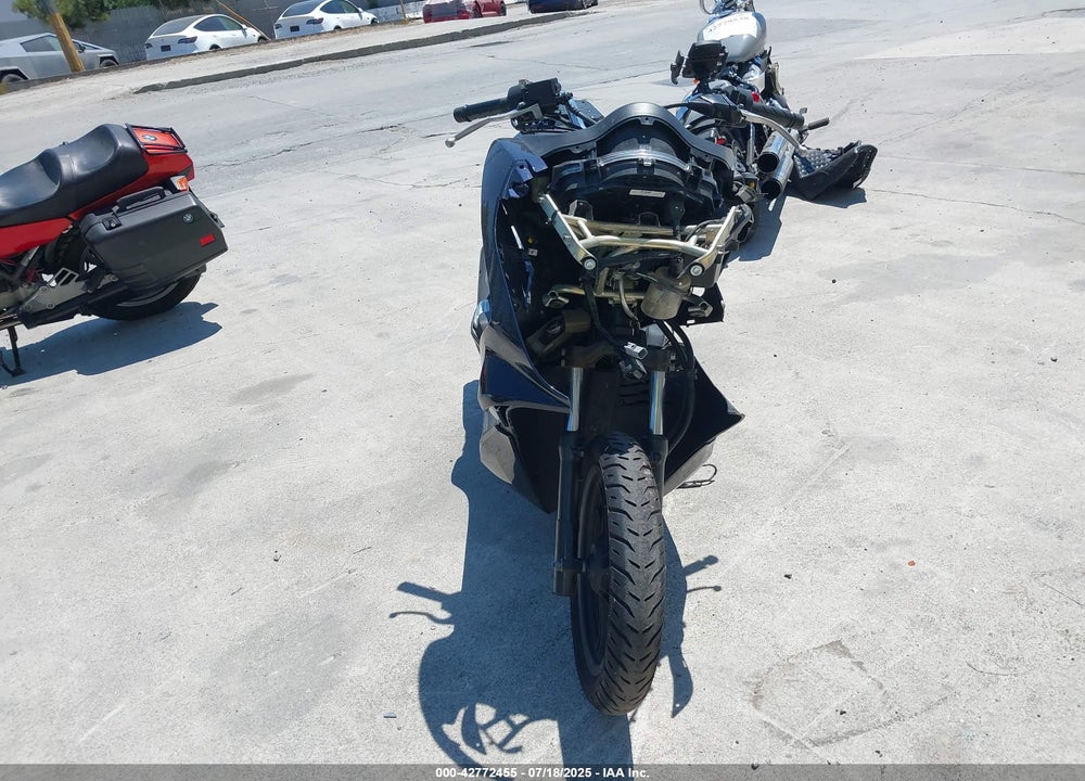 2017 HONDA PCX VIN: RLHKF1806HY201075