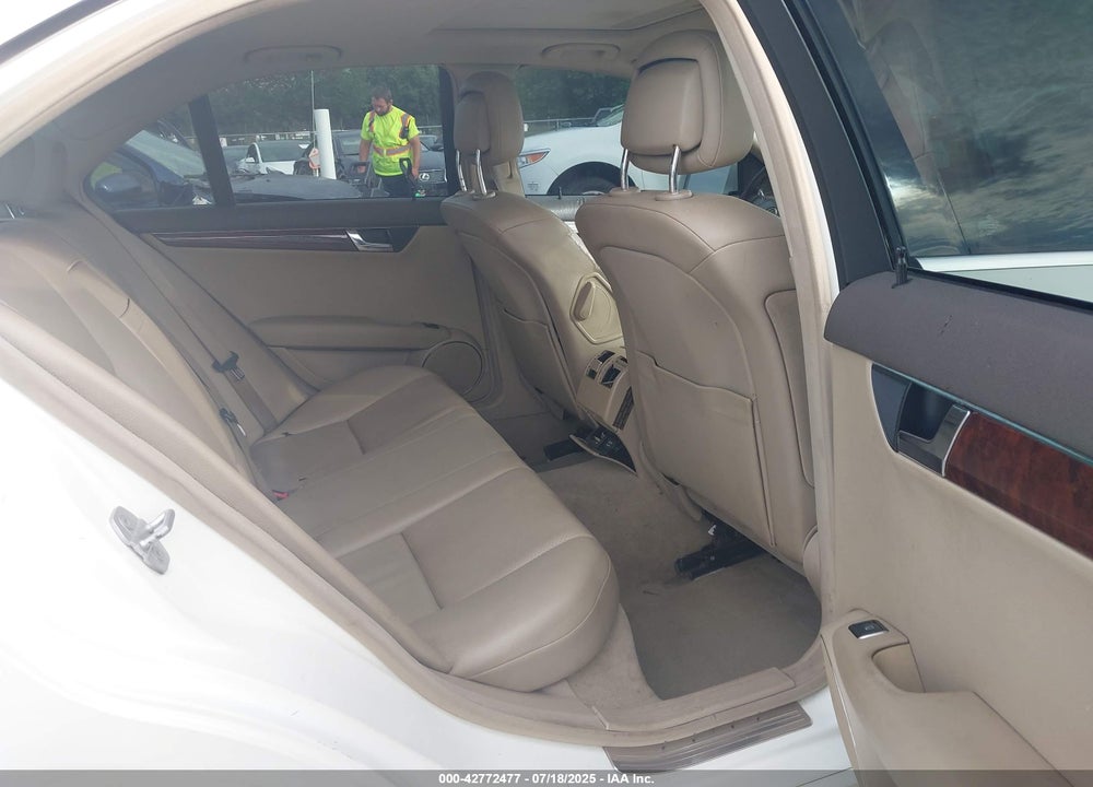 2011 MERCEDES-BENZ C CLASS VIN: WDDGF8BB6BR165937