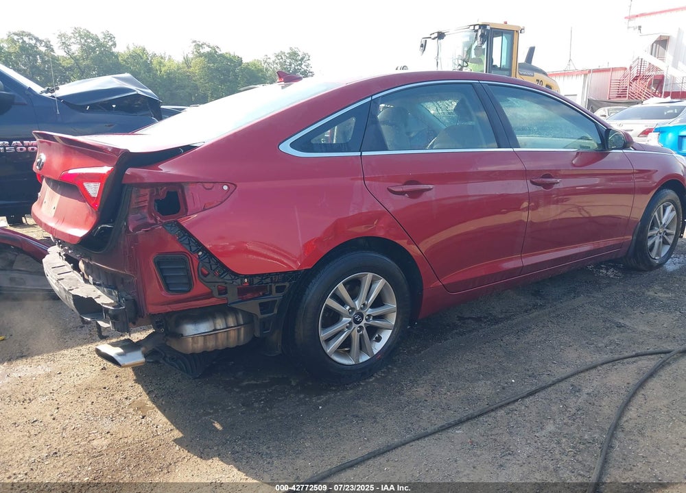2015 HYUNDAI SONATA VIN: 5NPE24AFXFH151983