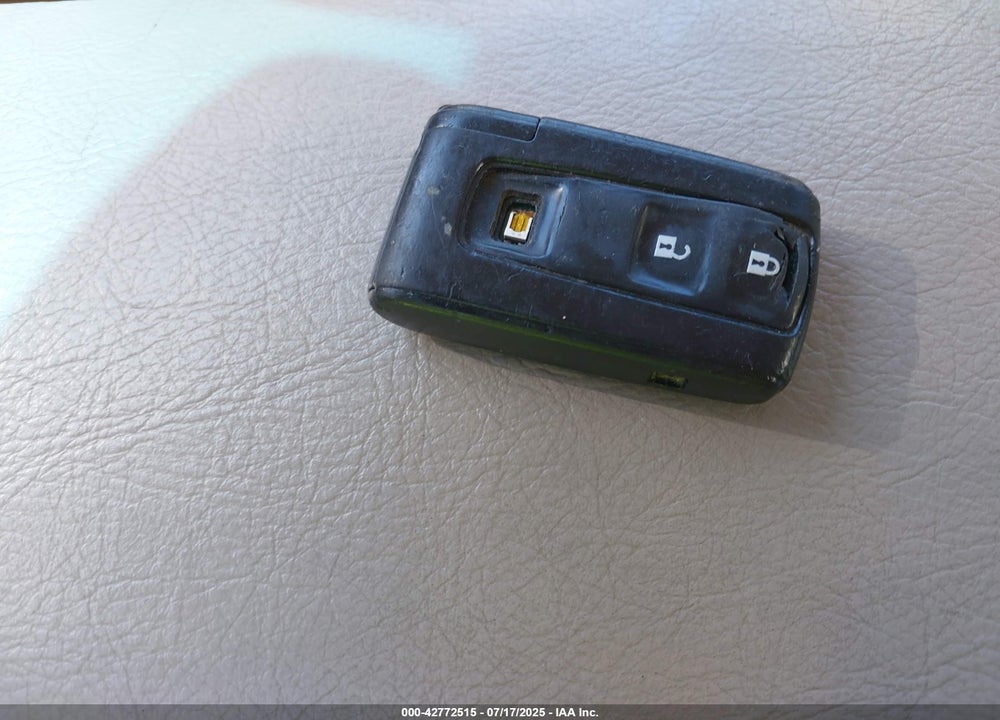2005 TOYOTA PRIUS VIN: JTDKB20U053053028
