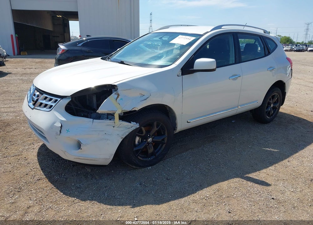 2014 NISSAN ROGUE VIN: JN8AS5MT6EW618772