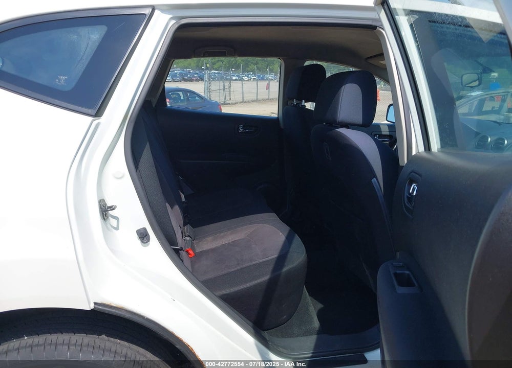 2014 NISSAN ROGUE VIN: JN8AS5MT6EW618772