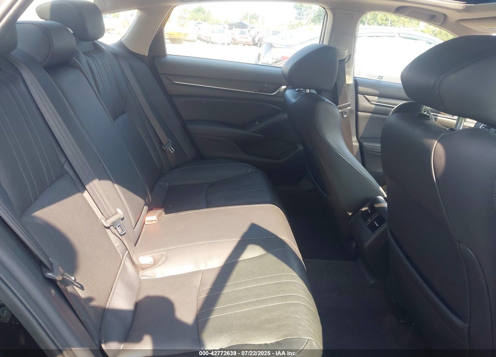 2018 HONDA ACCORD VIN: 1HGCV1F66JA029824