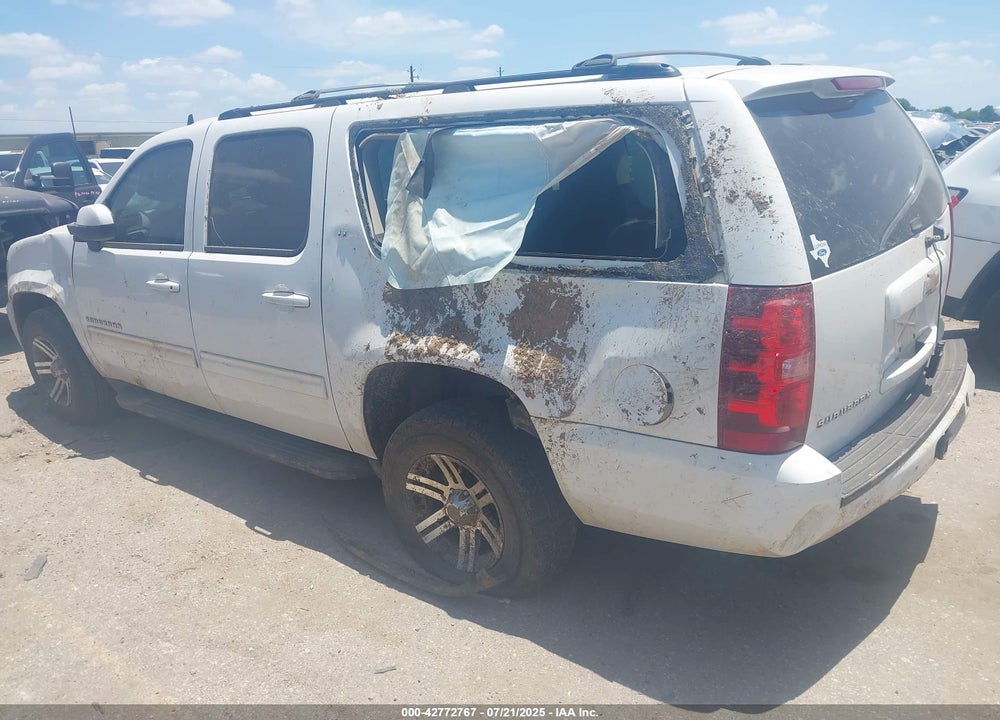 2014 CHEVROLET SUBURBAN 1500 LT VIN: 1GNSCJE02ER207529
