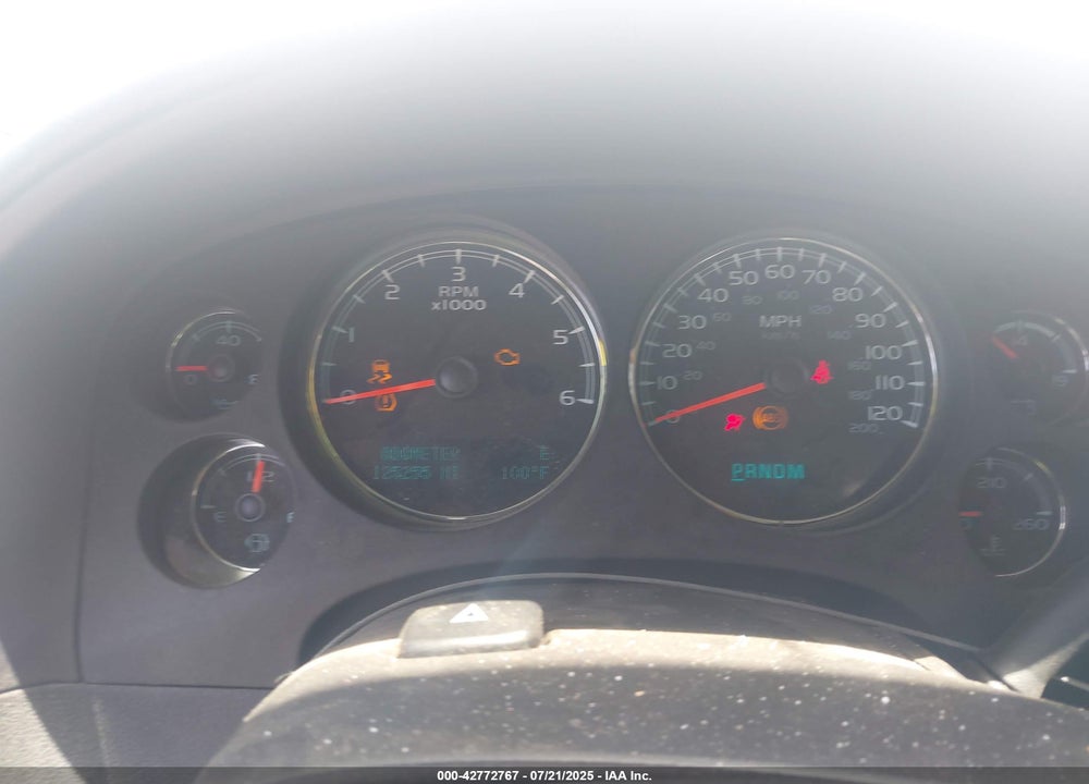 2014 CHEVROLET SUBURBAN 1500 LT VIN: 1GNSCJE02ER207529