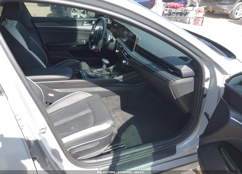 2025 KIA K5 VIN: KNAG64J70S5309485