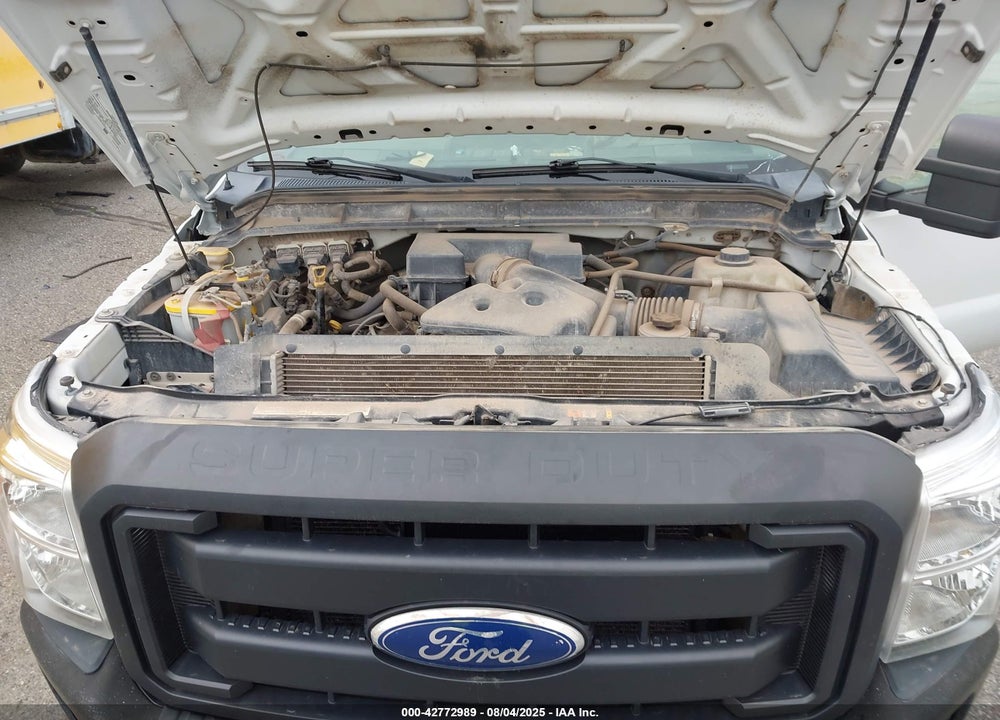 2011 FORD F-350 CHASSIS XL VIN: 1FDRF3F66BEA31516