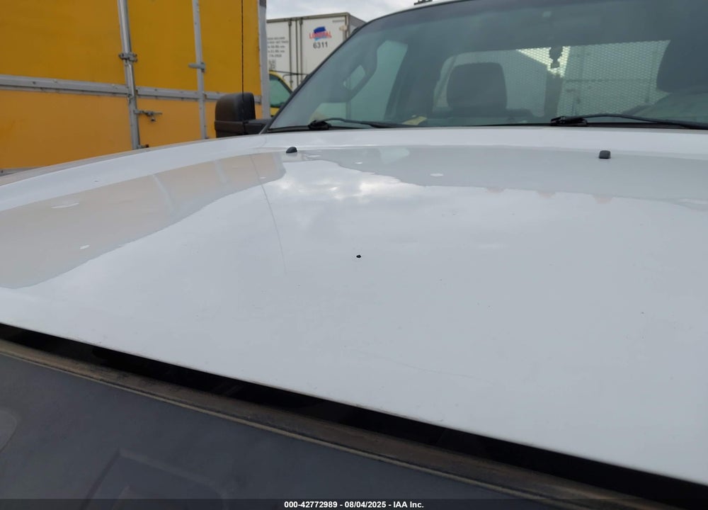 2011 FORD F-350 CHASSIS XL VIN: 1FDRF3F66BEA31516