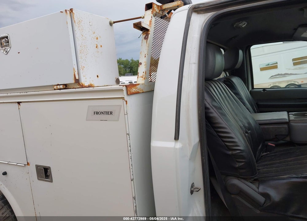 2011 FORD F-350 CHASSIS XL VIN: 1FDRF3F66BEA31516