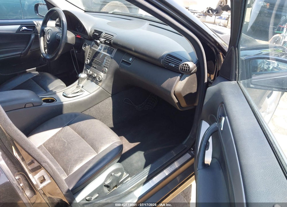 2005 MERCEDES-BENZ C 230 KOMPRESSOR SPORT VIN: WDBRF40J25F559798