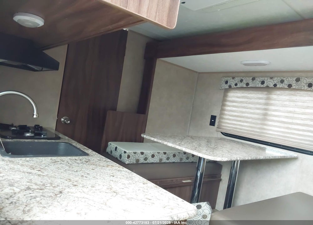 2017 COACHMEN CLIPPER VIN: 5ZT2CWFC8JJ115850